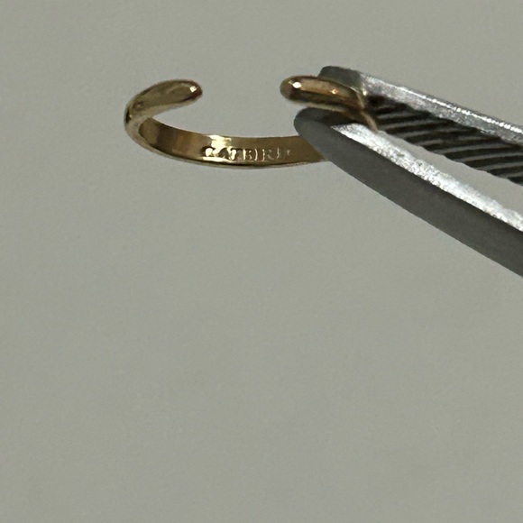 Catbird 14K yellow gold ear cuff - Picture 4 of 7